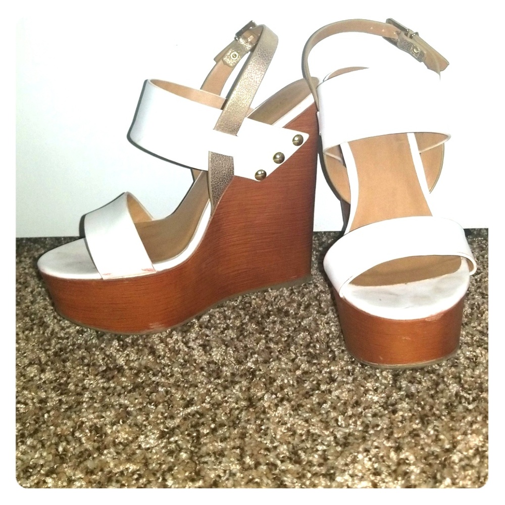 White wedges with gold accents!